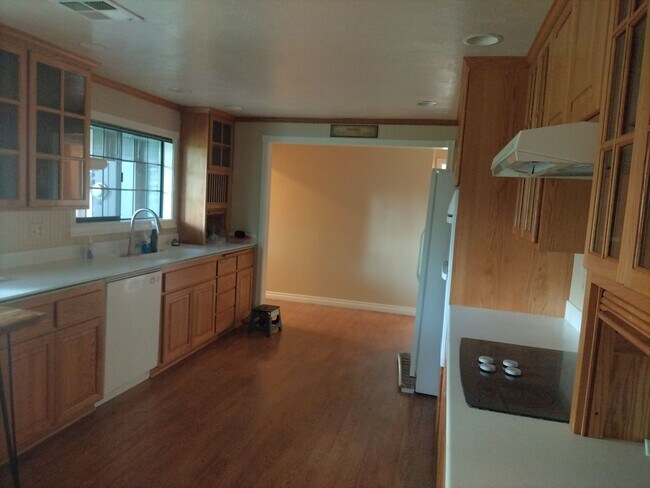 Building Photo - Hayden Bridge Home available