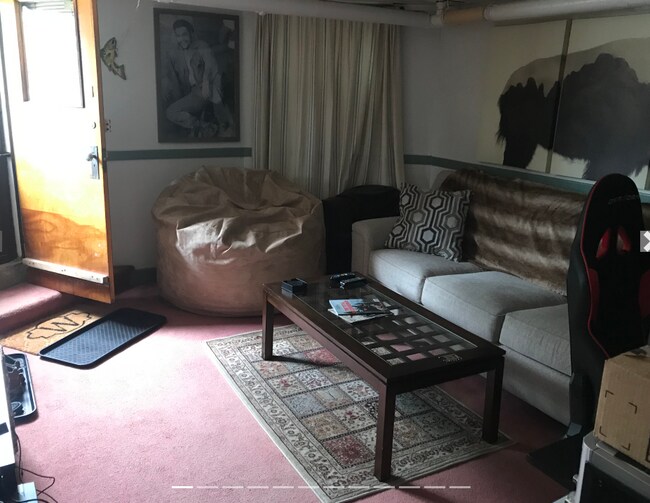 Building Photo - 28 Cameron Ave