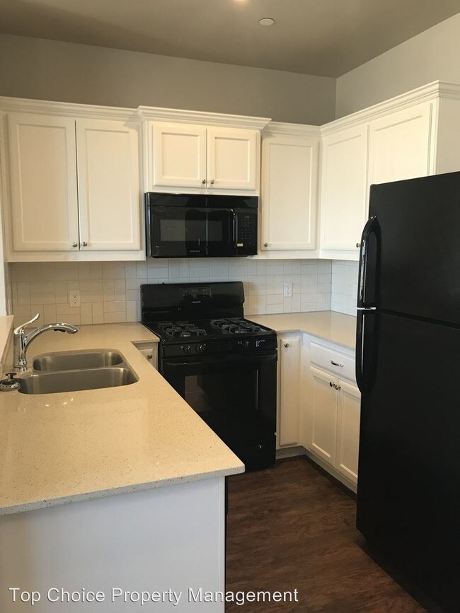 Building Photo - 3 br, 2.5 bath House - 783 SW 14th St