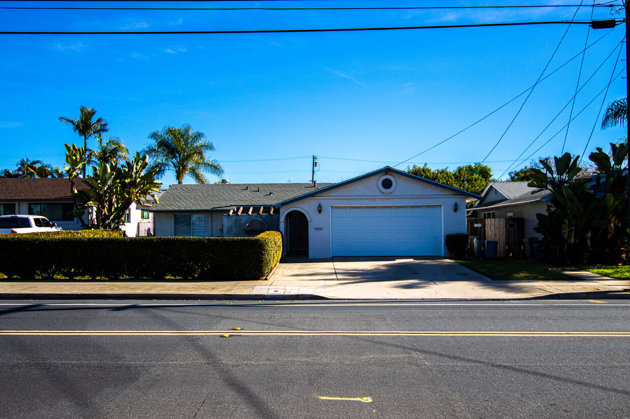 Primary Photo - 3771 Mt Acadia Blvd
