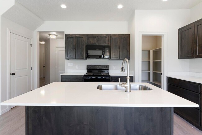 Foto del edificio - Chic 3 Bed 2.5 Bath Townhome in Spanish Fork!