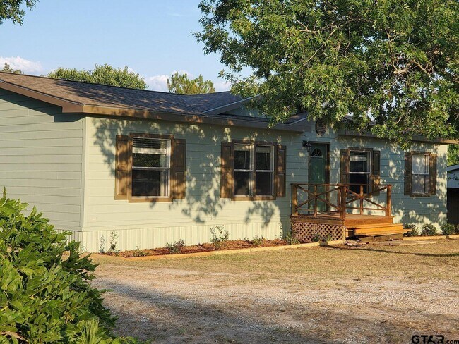 Building Photo - 144 Concho-
