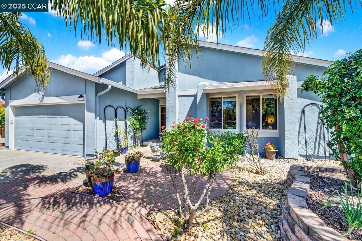 Foto principal - 139 Pepperwood St