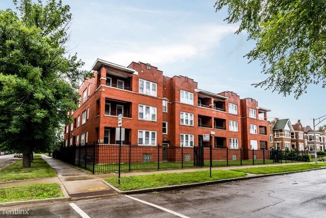 Building Photo - 7406 S Perry Ave