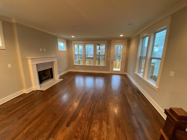 Foto del edificio - 2020 Scott Ave