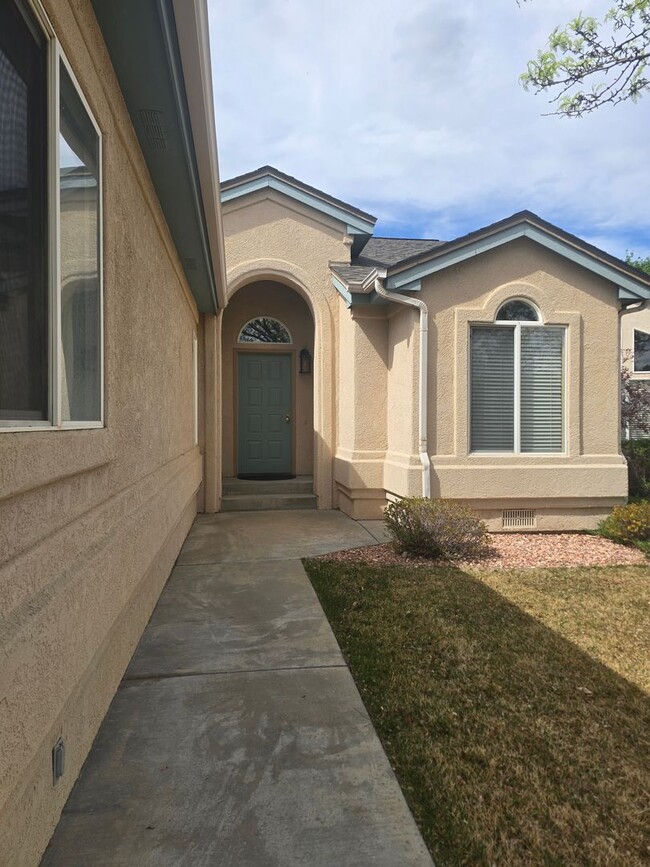 Photo - Don't miss this three bed two bath with a view! Townhome