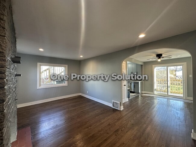 Building Photo - 6741 Columbia Ave