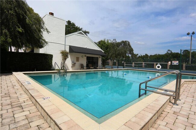 Foto del edificio - Desirable 2 Bedroom 2 Bath Condo Located i...