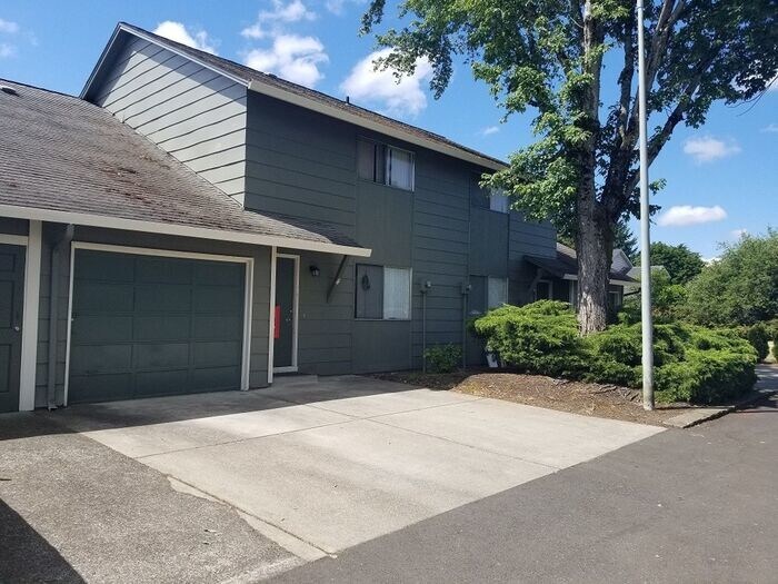 Primary Photo - 2710 NE 86th Ave