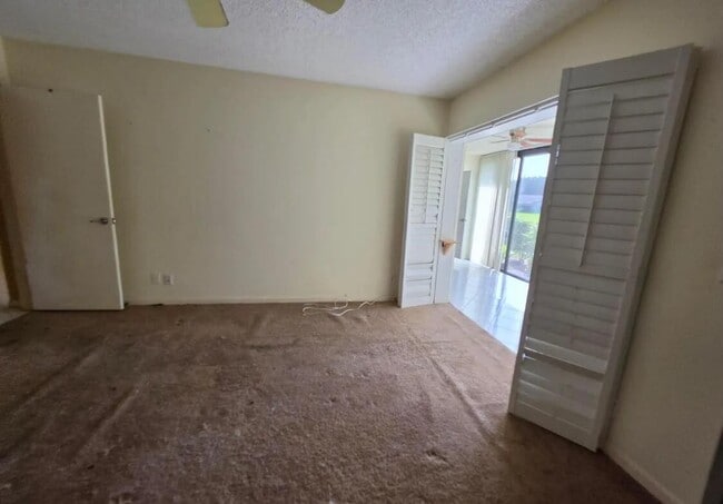 Building Photo - 10780 Waterberry Dr