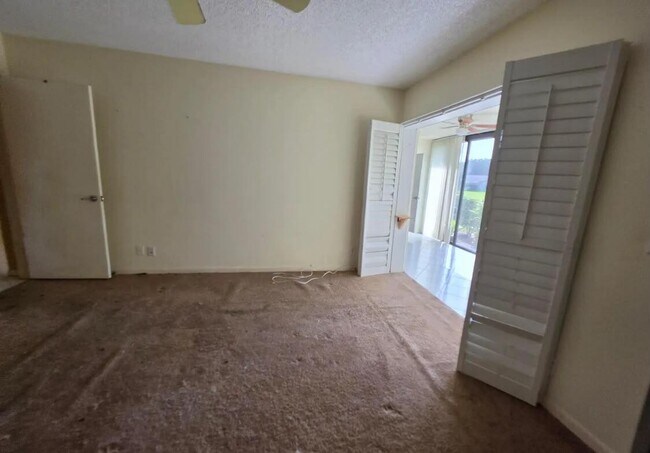 Foto del edificio - 10780 Waterberry Dr