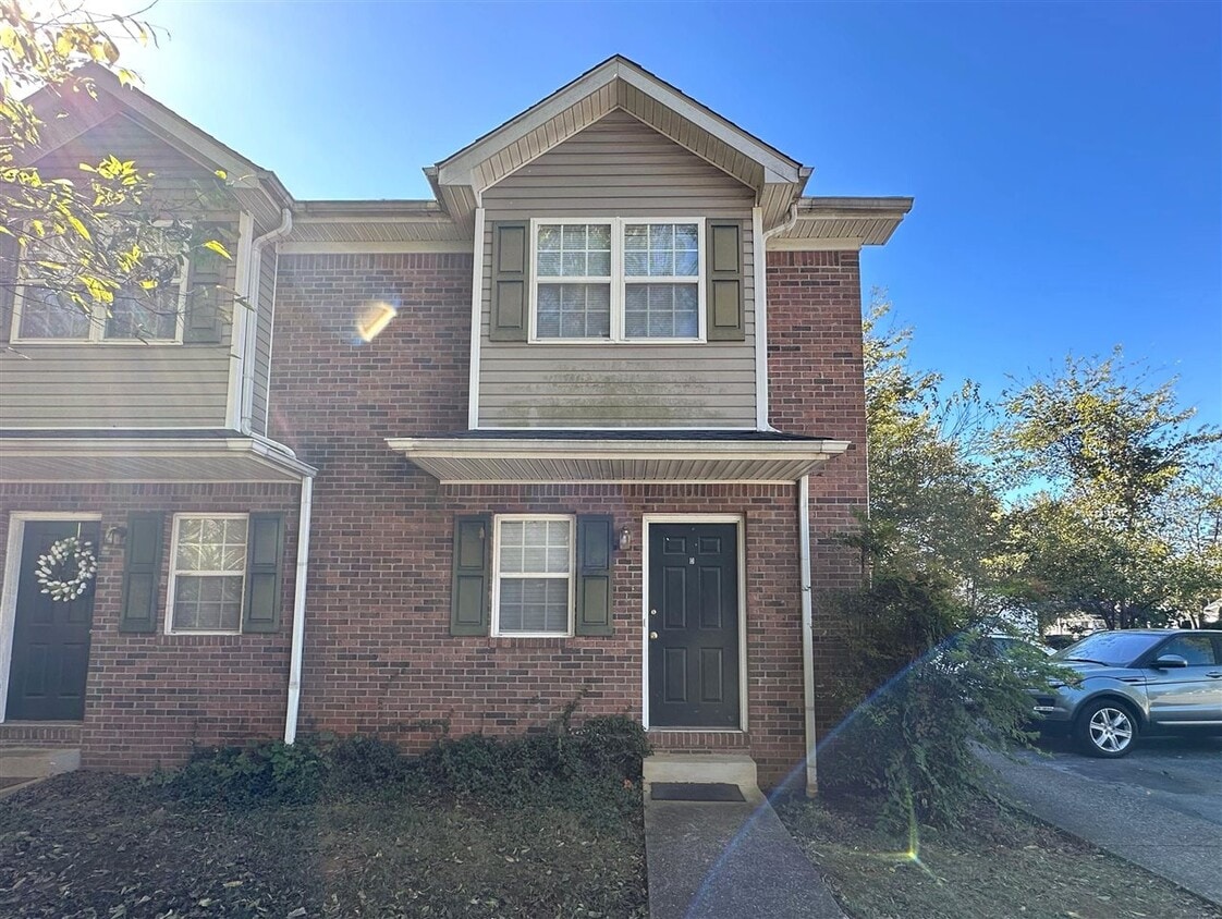 Primary Photo - 1302 Smallhouse Rd