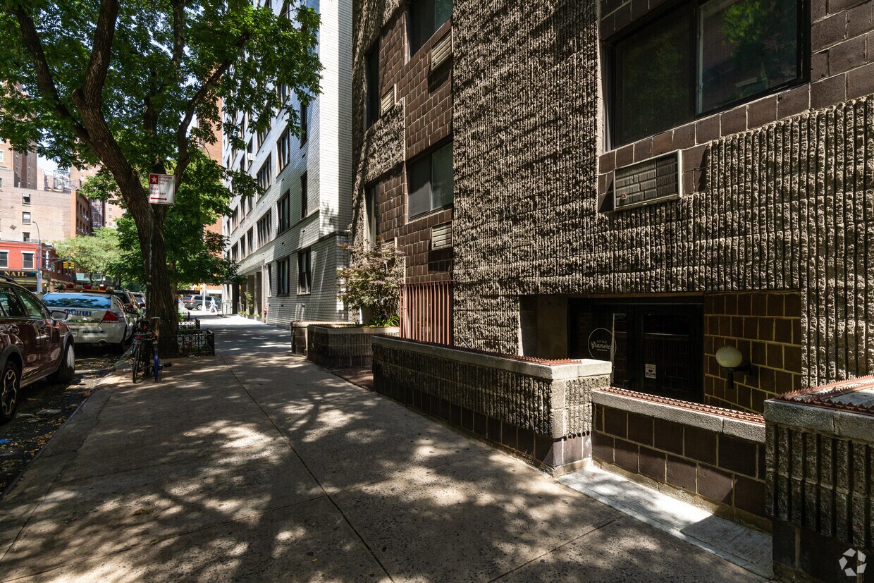 Entrance - Little Gramercy