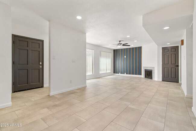 Foto del edificio - 2500 Hayden Rd