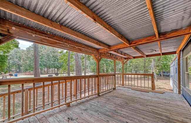 Building Photo - 111 County Rd 67632