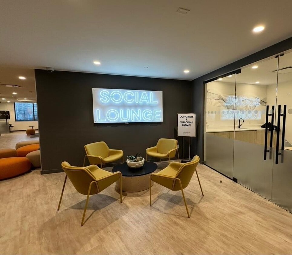 Photo principale - 13428-13105 105 Ave