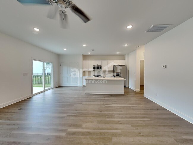 Building Photo - 1212 Livengood Wy