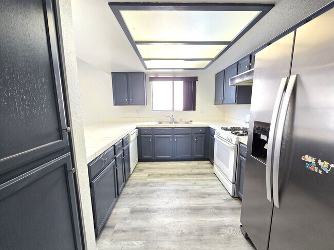 Building Photo - 2 Story 4 Bedroom House Just painted and n...