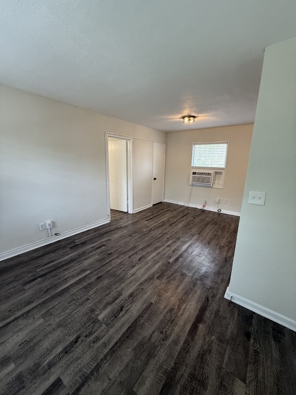 Building Photo - 1223 Redgate Ave