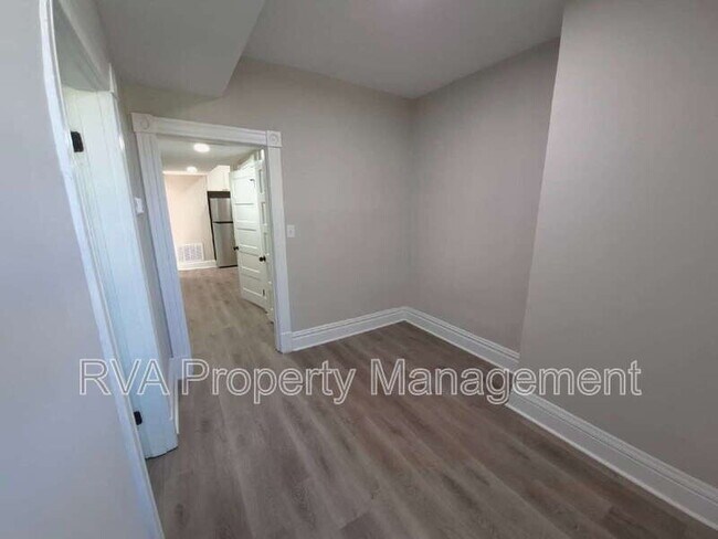 Building Photo - 3105 2nd Ave