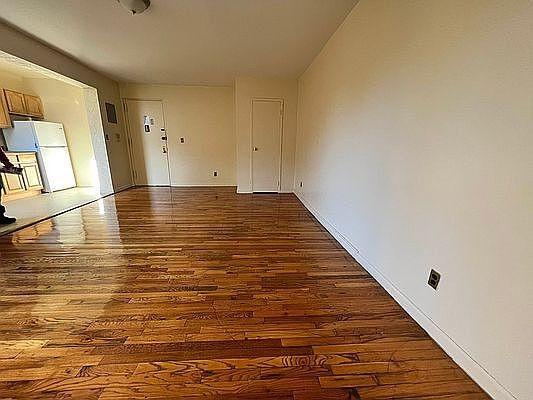 Foto del edificio - 1 bedroom in BRONX NY 10456