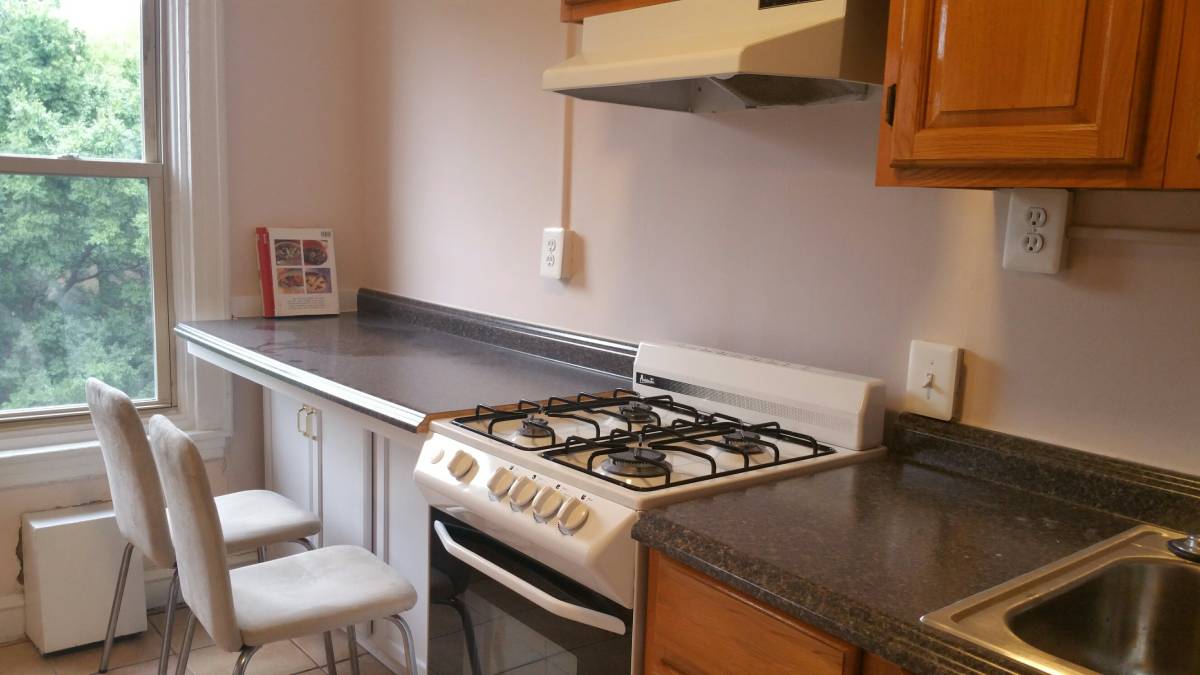 Kitchen - 1108 Pine St