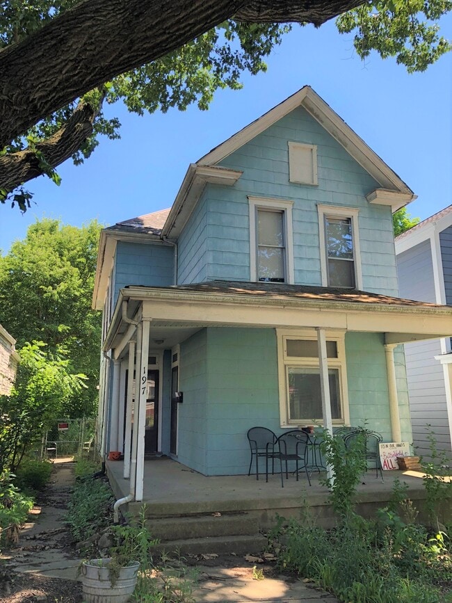 Building Photo - 197 E Patterson Ave