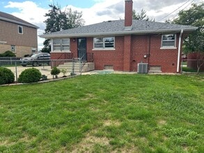 Building Photo - 8837 Oketo Ave