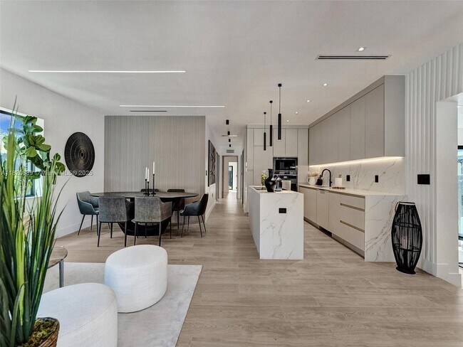 Foto del edificio - 2066 NE 174th St