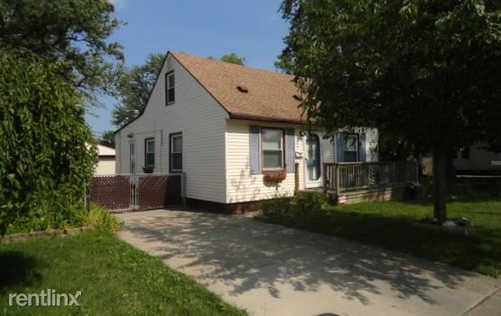 Building Photo - 25620 Hudson St