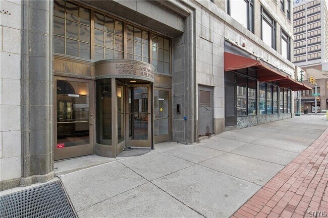 Foto del edificio - 108 W Jefferson St