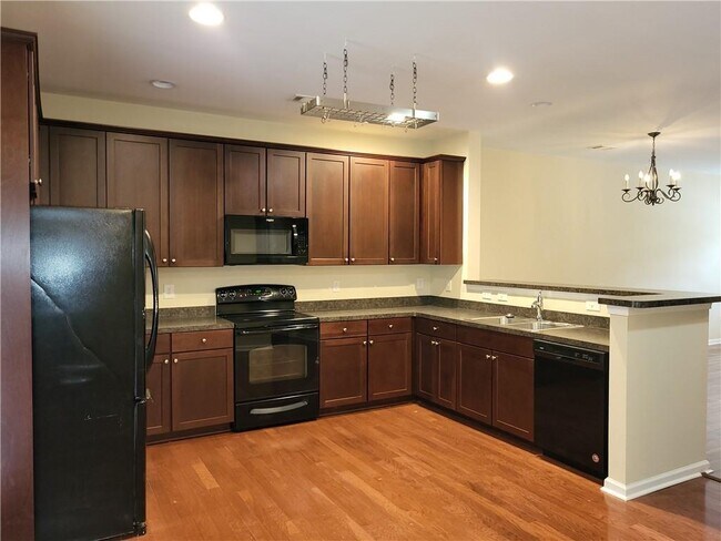 Foto del edificio - 3162 Cedar Glade Ln NE