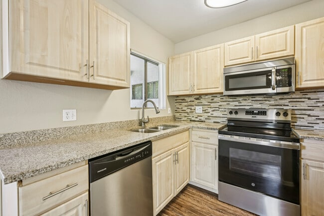 Building Photo - z-121625-Indigo Creek