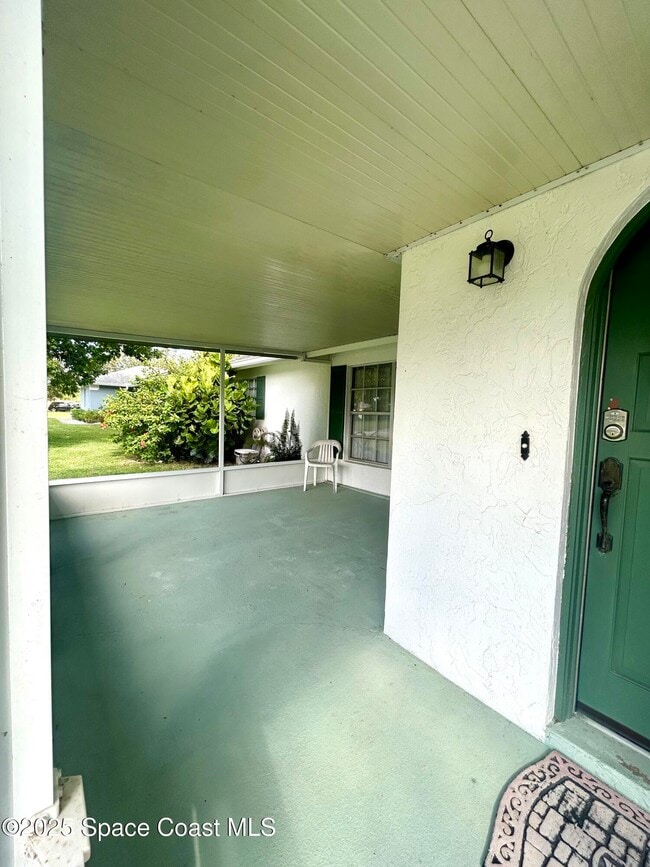 Foto del edificio - 217 Gladiola Rd NE
