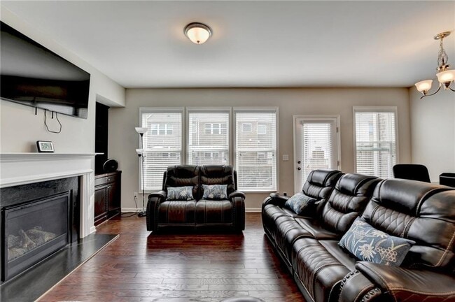 Building Photo - 810 Sunset Park Dr