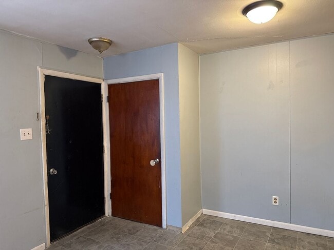 Foto del edificio - 2114 E Converse St