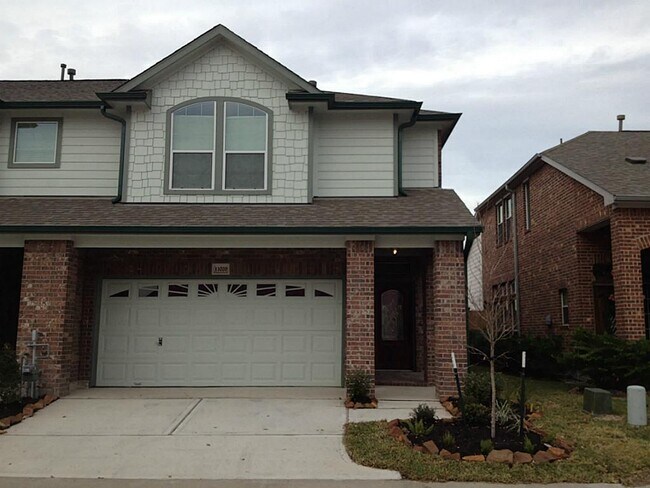 Foto del edificio - 11020 Bakerwood Dr
