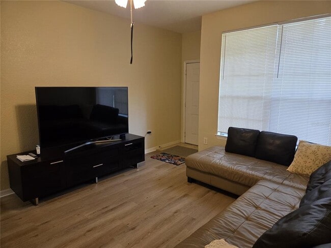 Building Photo - 858 Grand Regency Pointe