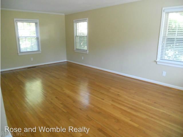 Building Photo - 4 br, 2.5 bath House - 625 W. Kingston Lane