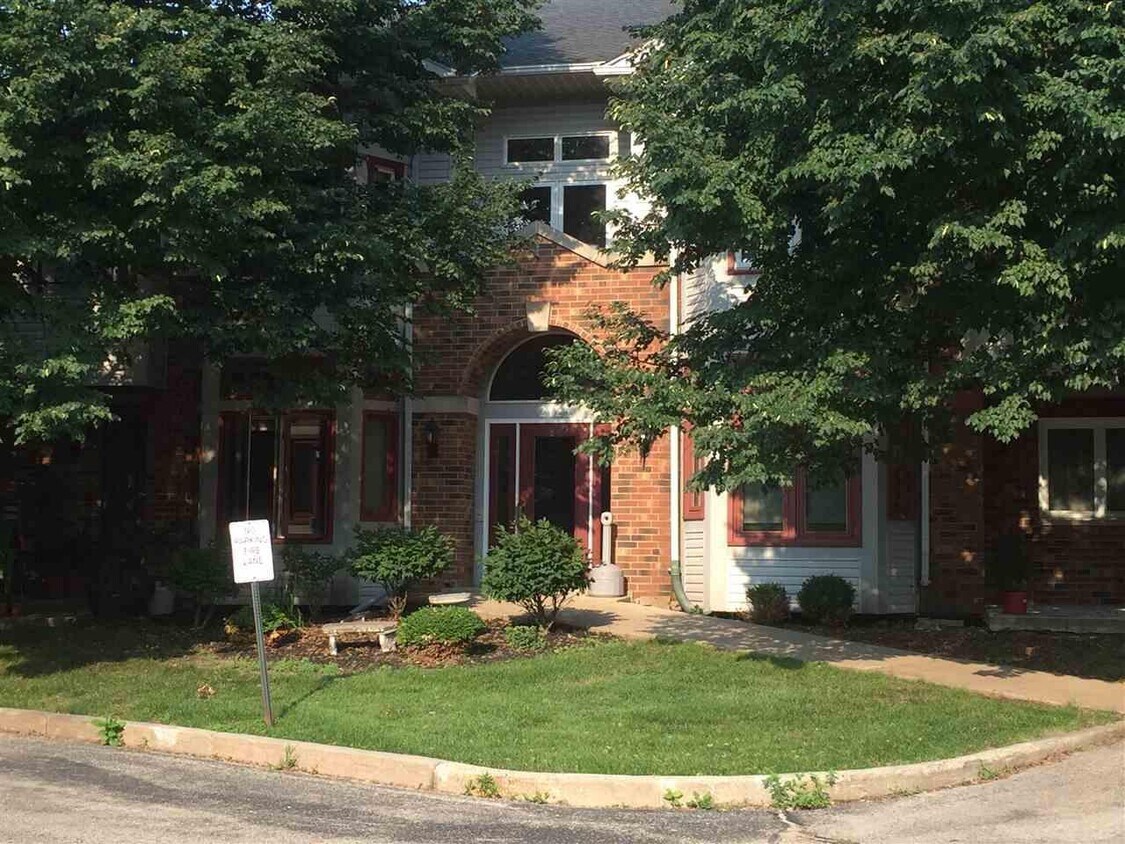 Primary Photo - 2125 Luann Ln