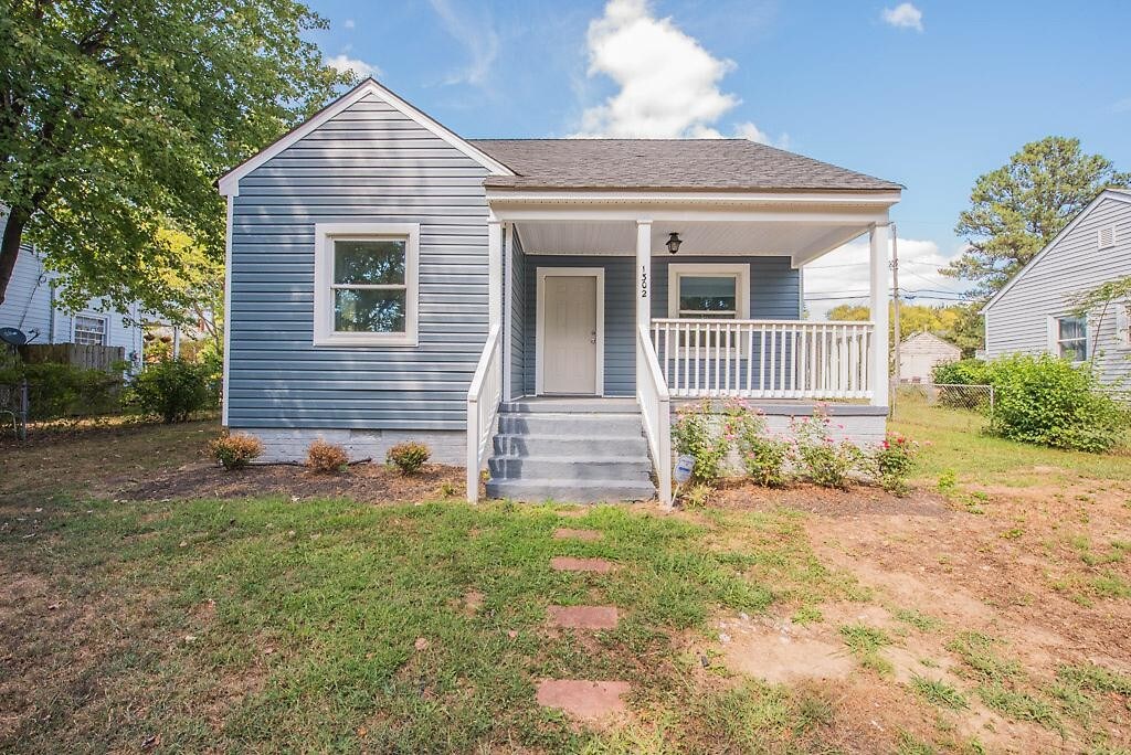 Primary Photo - 1302 Nelson St
