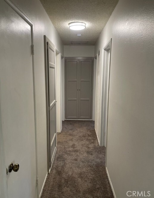 Foto del edificio - 9416 Cedar Ave