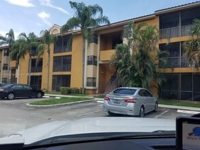 Building Photo - 3860 Coral Tree Cir