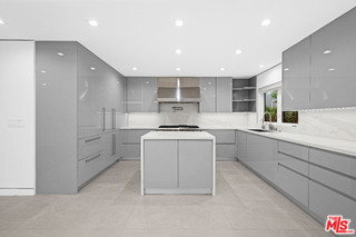 Building Photo - 1211 S Sherbourne Dr
