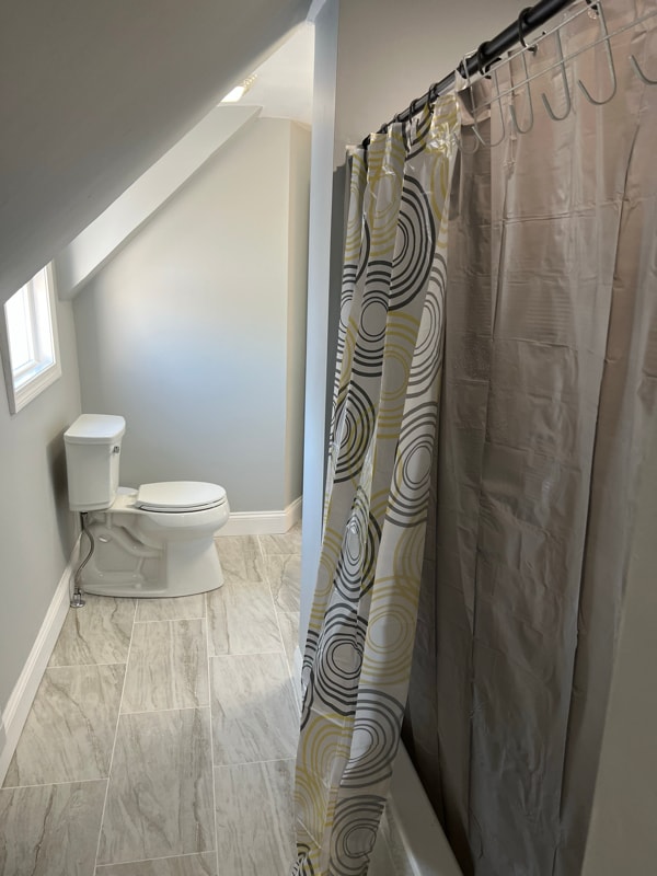 Building Photo - 58 Maple St