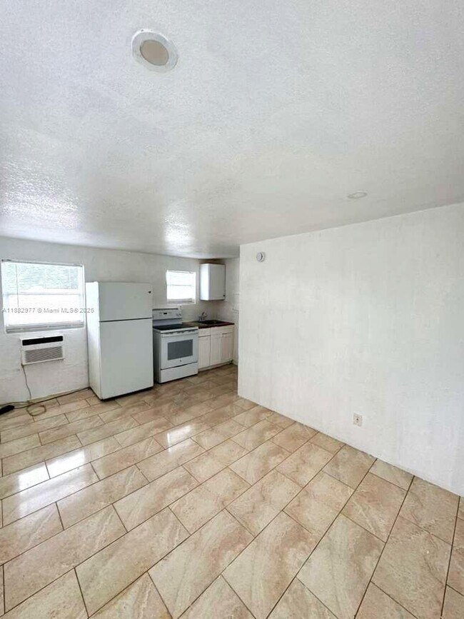 Foto del edificio - 485 SW 4th Ave