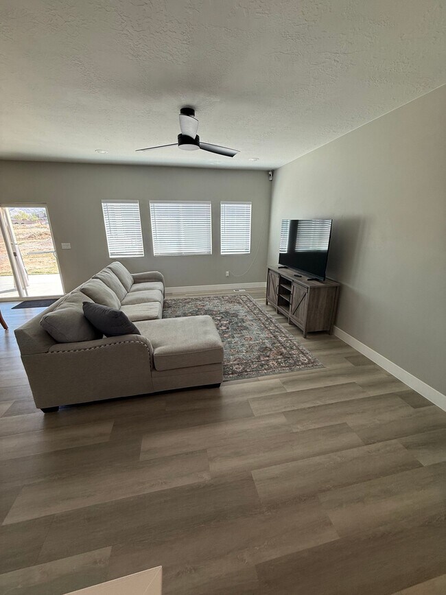 Foto del edificio - 1726 N 3175 W