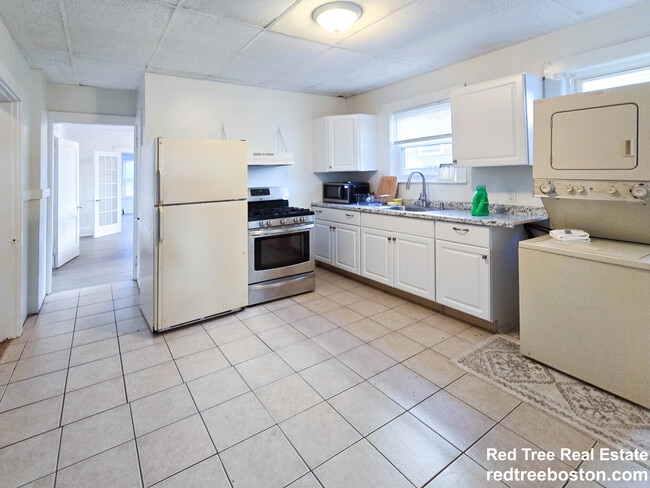 Photo - 63 Pinckney St Apartment