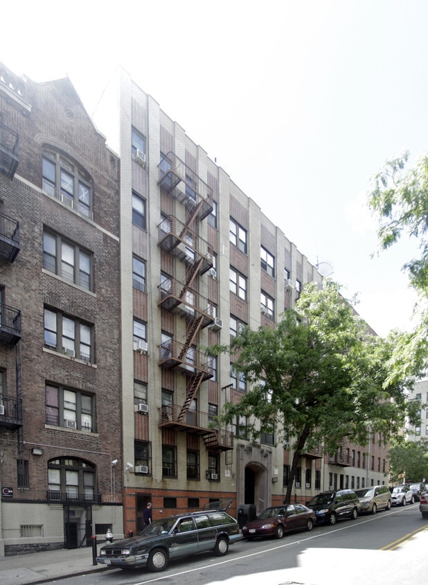 Building Photo - 688 Academy St