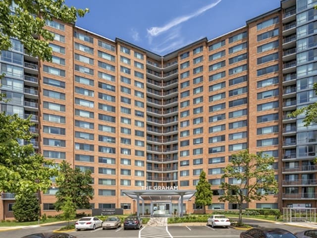 Building Photo - The Graham at Southern Towers